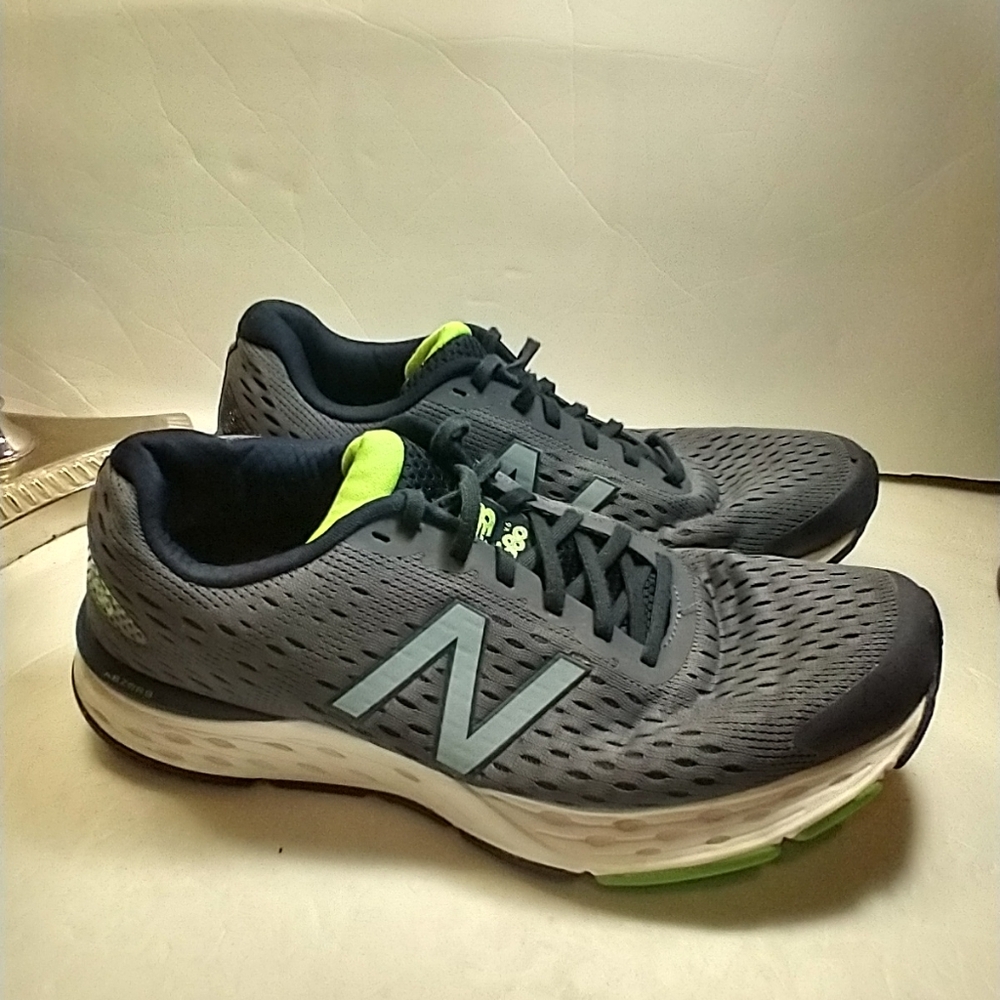 New Balance 680v6 Running Shoes Sneakers Men's sz 10.5D (M680LN6)
